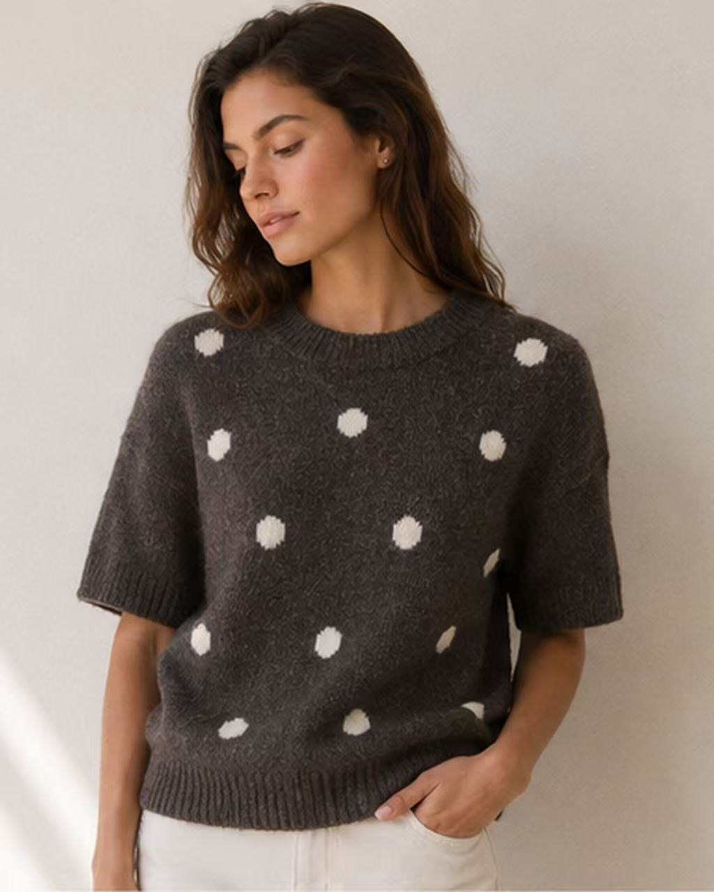 Pull à pois contrastés et manches courtes CL331