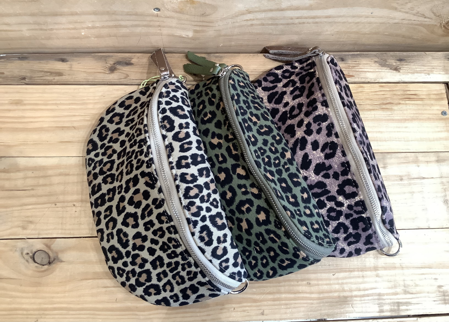 Riñonera pequeña de leopardo | CORIUM