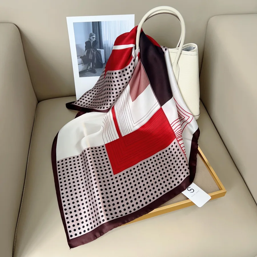 Petit carré 70*70 cm imprimé géométrique | Les Élixirs Parfumés