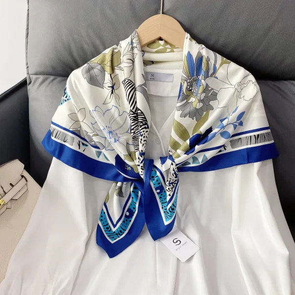 Foulard carré polyester 90*90 CM imprimé fleur | Les Élixirs Parfumés