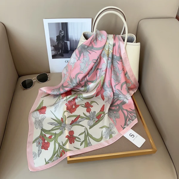 Petit carré 70*70 cm imprimé fleurs | Les Élixirs Parfumés