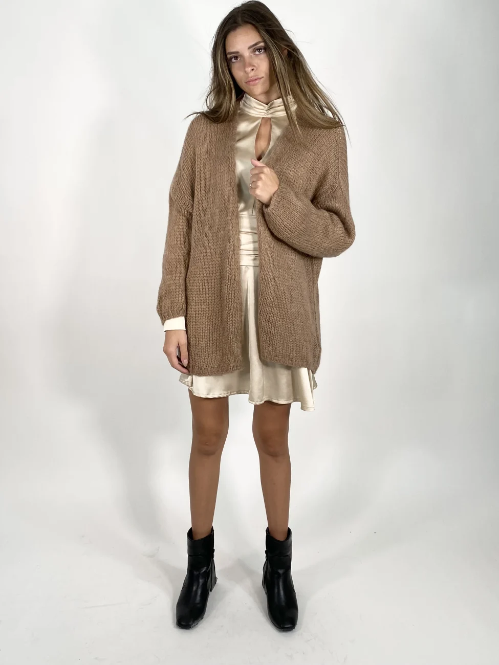 Cardigan  | Maelle B. Fashionlab 