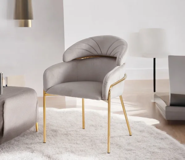 CHAISE EMILY DORE | MULTI-AFFAIRES