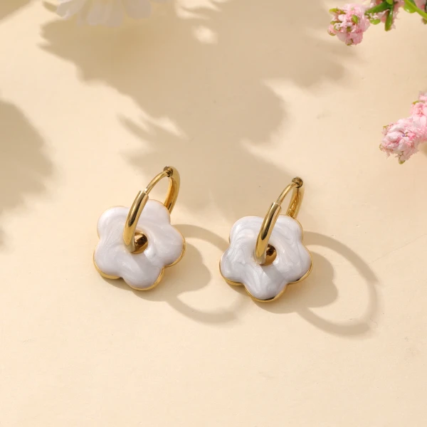 Boucles d’oreilles fleur | La maison des robes