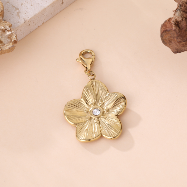 10604616202451 | La maison des robes 