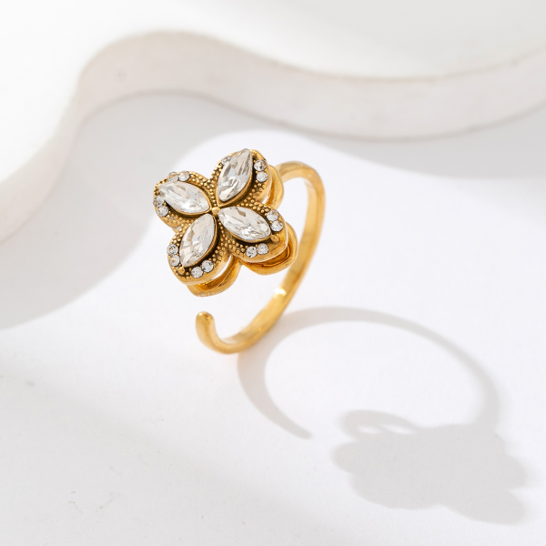 10604616201485 | La maison des robes 