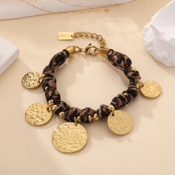 10604616202940 | La maison des robes 