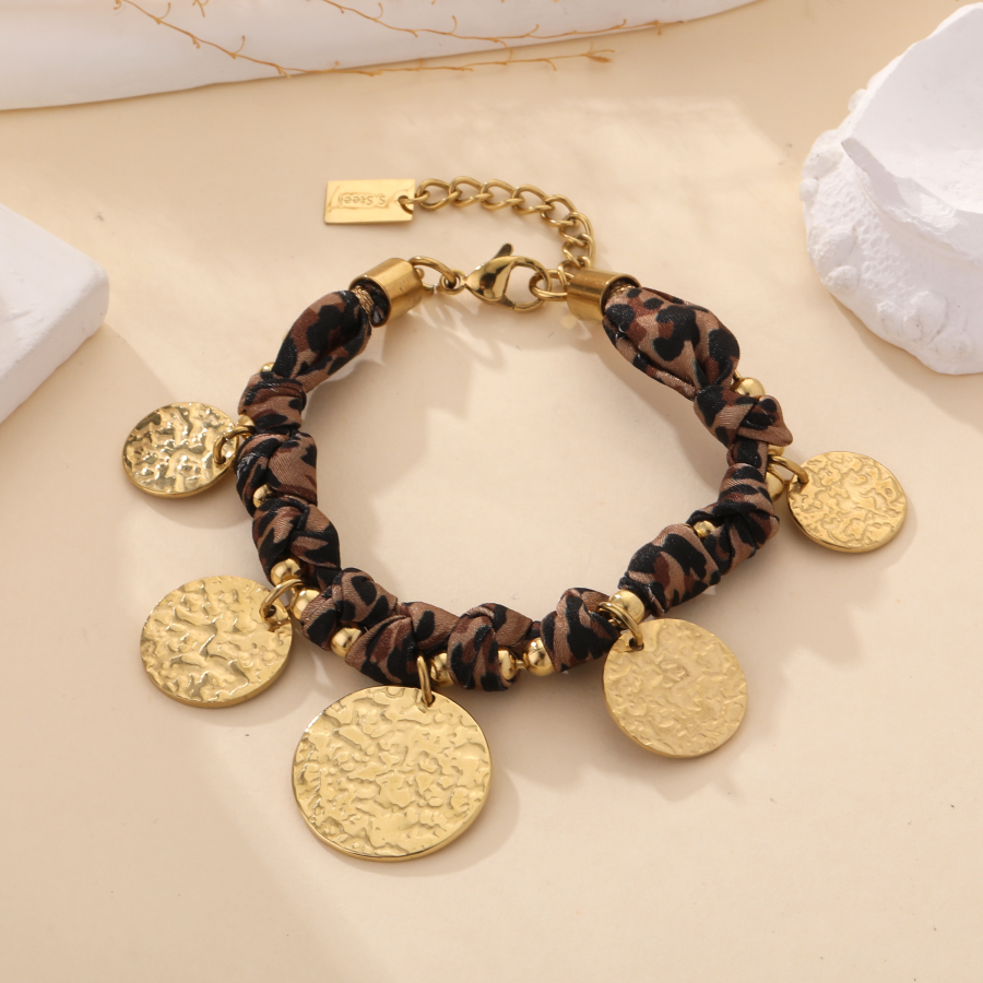 10604616202940 | La maison des robes 