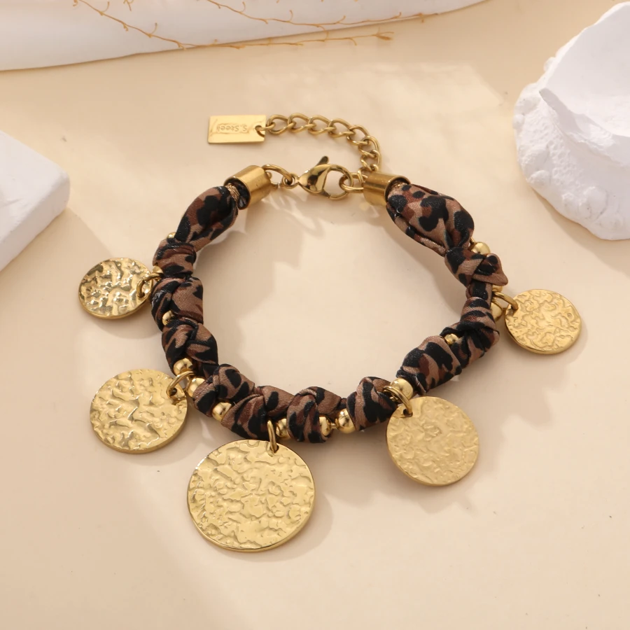 10604616202940 | La maison des robes 