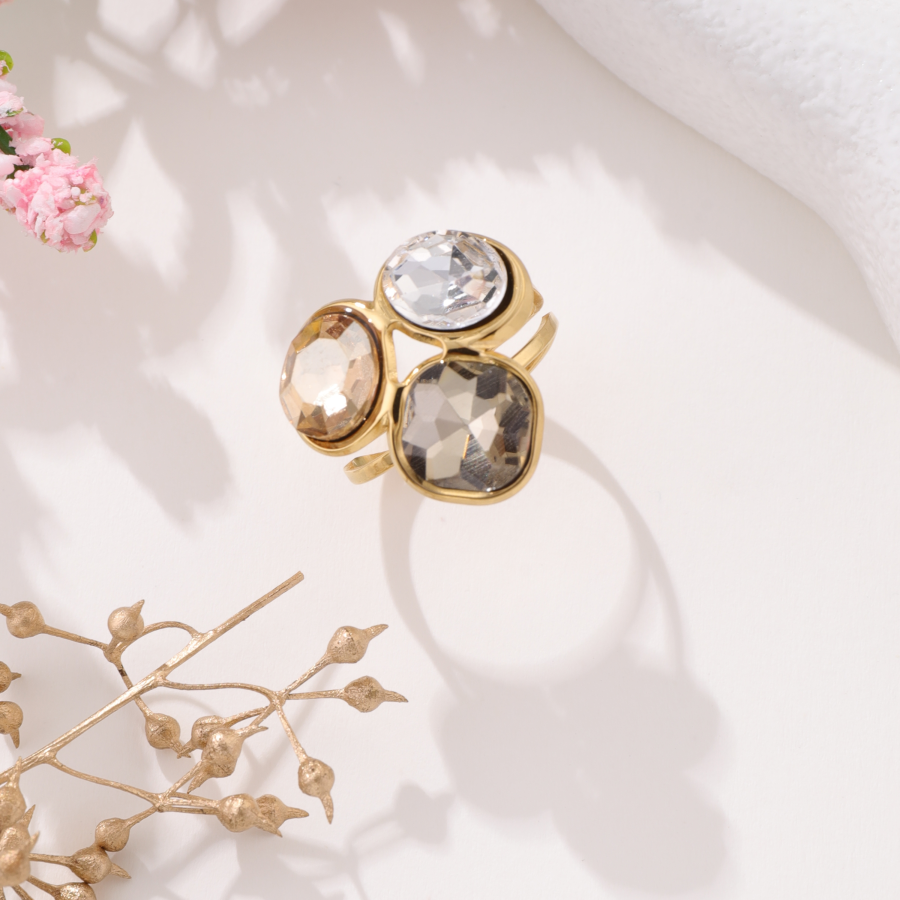 10604616203501 | La maison des robes 