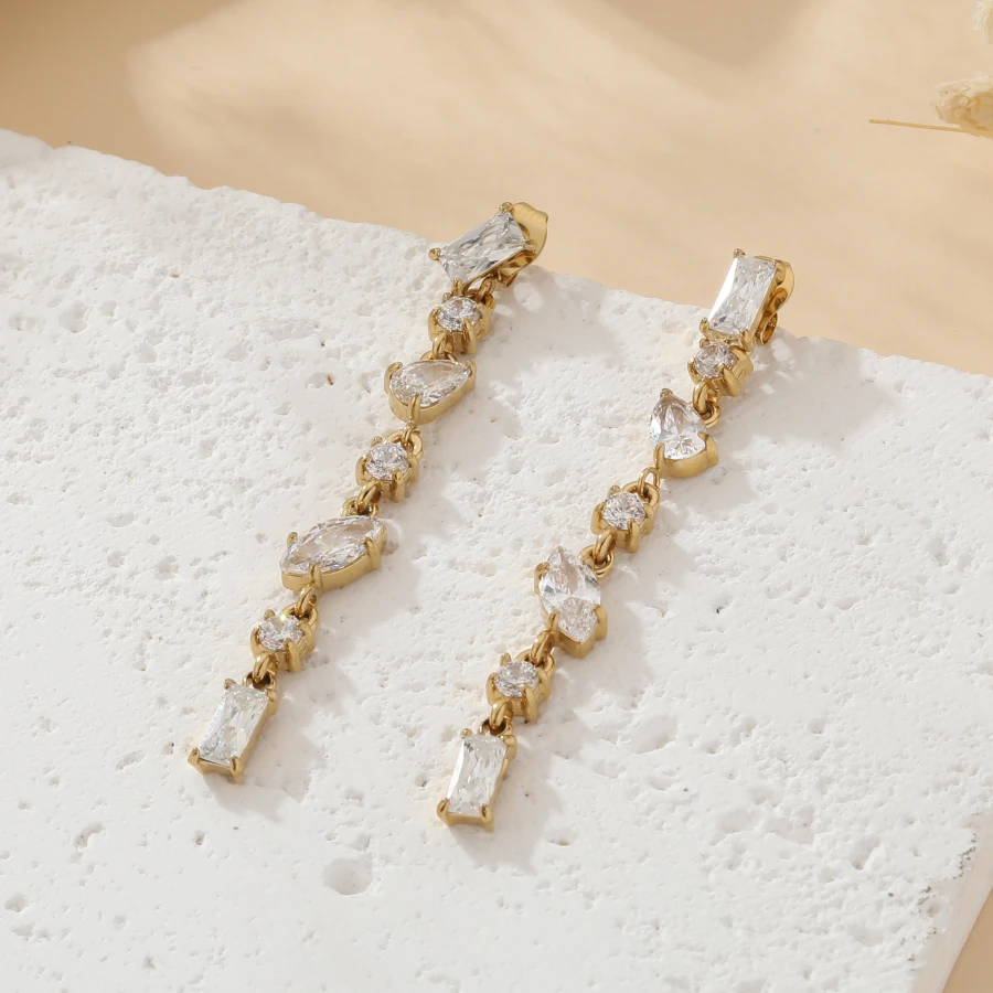 Boucles d'oreilles pendantes - Annelie | La maison des robes