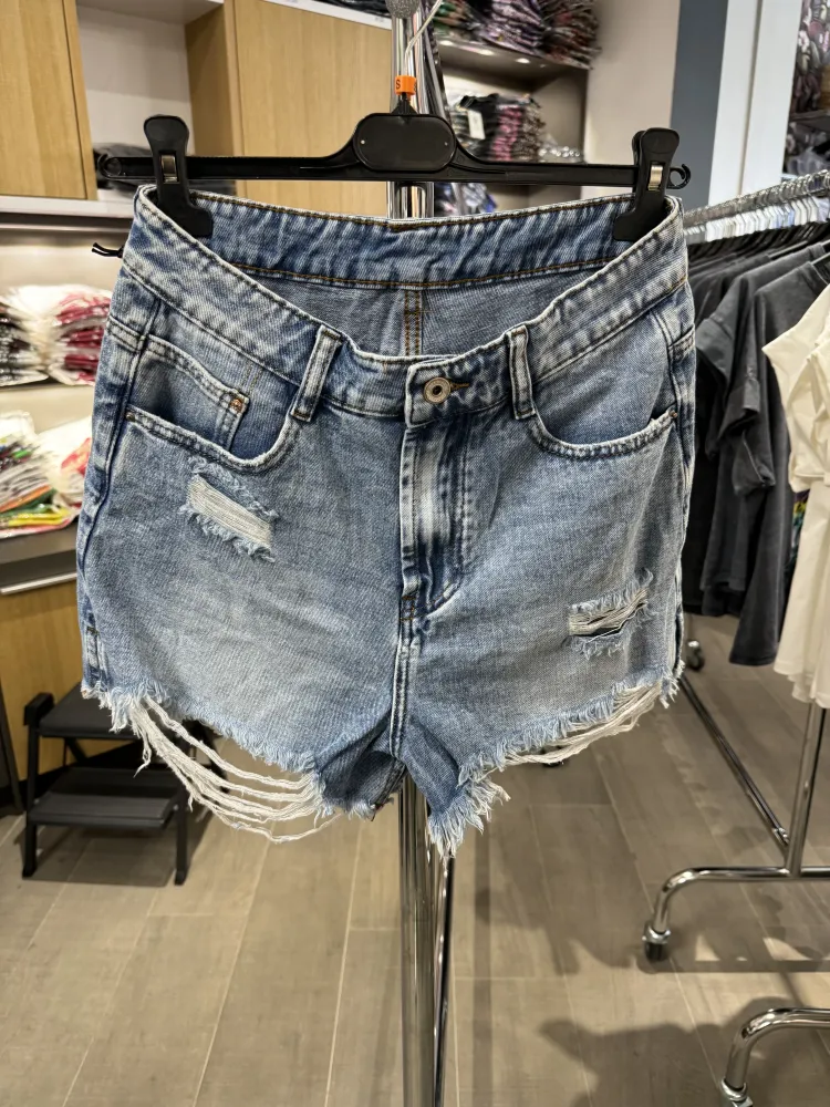 Jeans per Donne dal grossista di abbigliamento LUXYDRESS in Francia