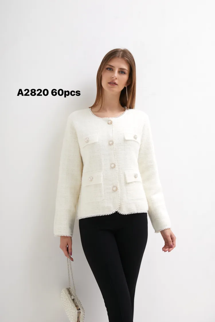 Women's Outerwear from clothing wholesaler Jiayuan srl in Italy