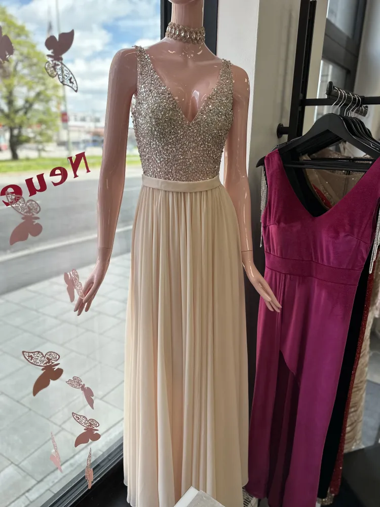 Женщины's Dresses от оптового продавца одежды Munich Dress GBR в Германия