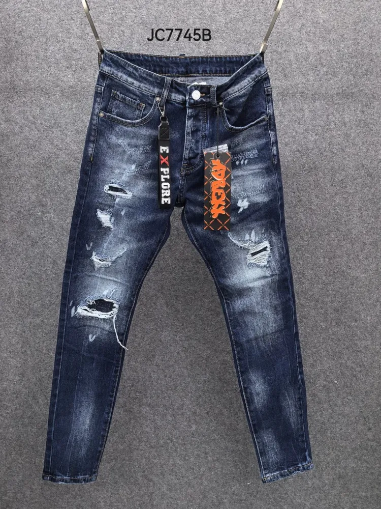 Jeans per Unisex dal grossista di abbigliamento Ji group srl in Italia