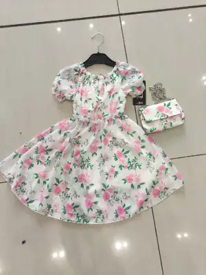 Vestidos del mayorista de ropa Chiarakids瑞兴 en Italia