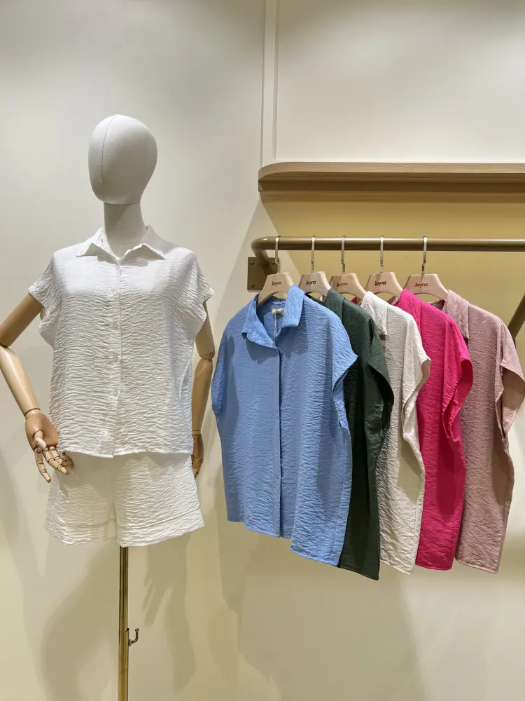 Women's Tops from clothing wholesaler Linatex in France