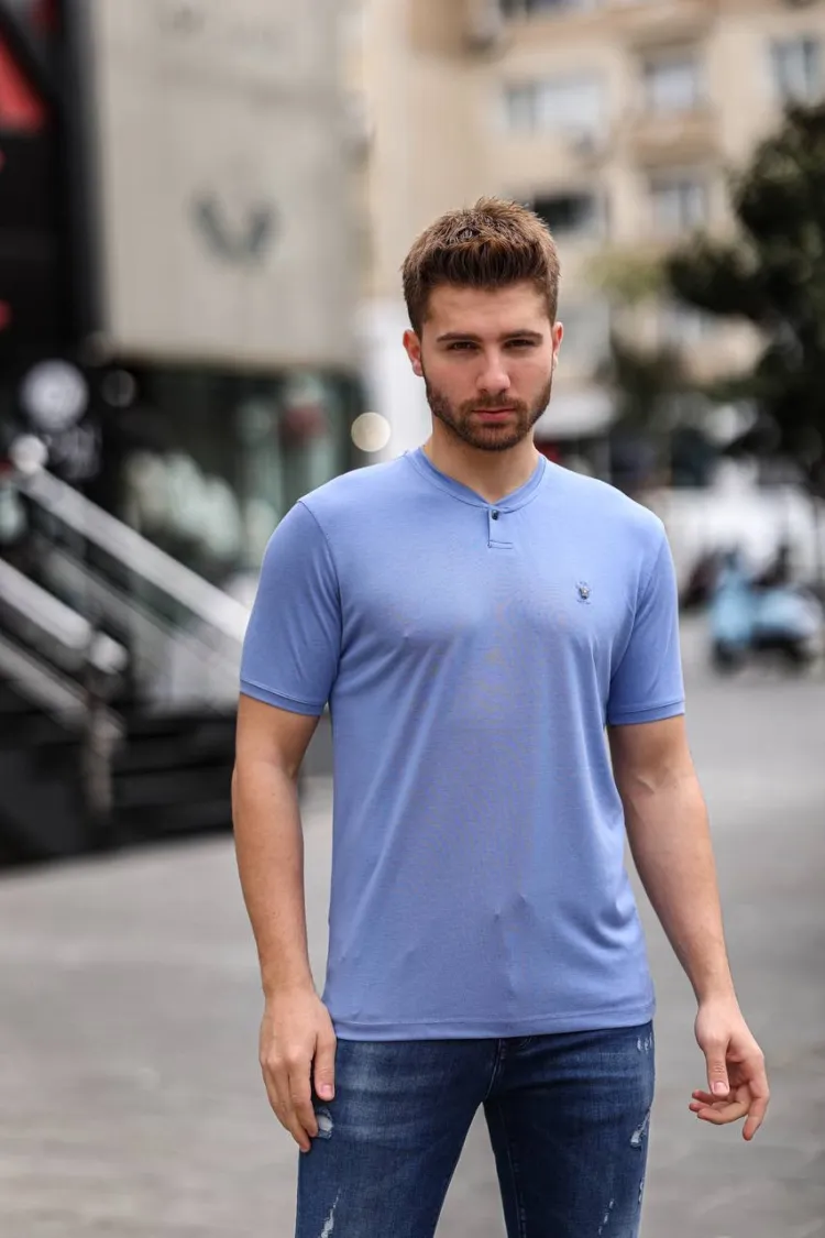 Men's Tops from clothing wholesaler Roballi in Turkey