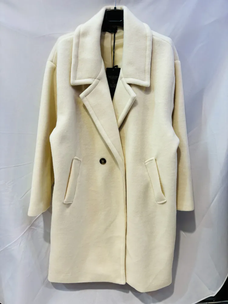 Women's Outerwear from clothing wholesaler BELLOVE cifa 147 in France