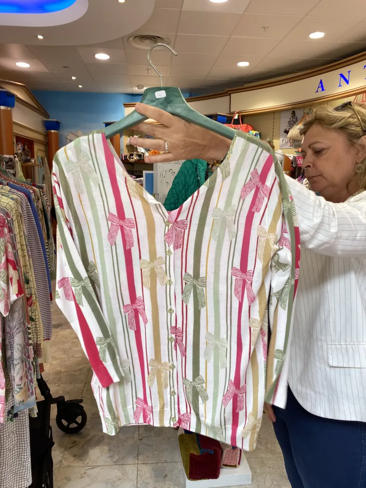 Women's Tops from clothing wholesaler Antares in France