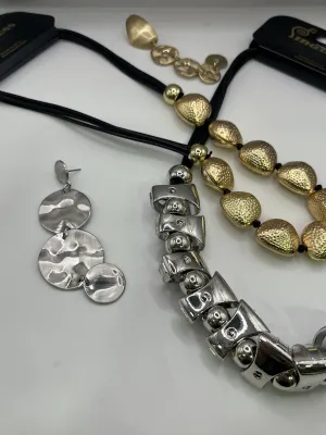 Unisex'in Mücevher'si Fashion Bijoux Srl giyim toptancısından İtalya'te