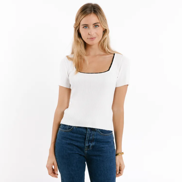 Women's Tops from clothing wholesaler SWEEWE in null